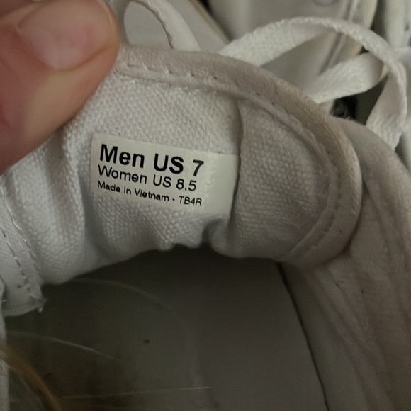 White vans - Picture 5 of 5